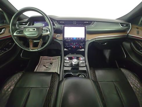 Used 2022 Jeep Grand Cherokee L Summit w/ Advanced Protech Group IV AWD/4WD image 10