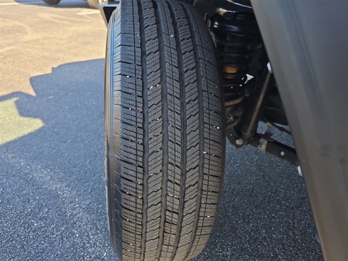 Used 2021 Jeep Wrangler Sport image 27