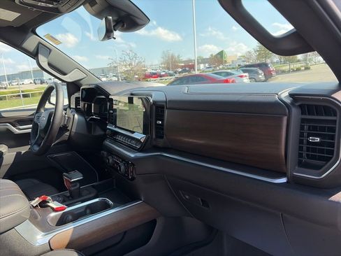 Used 2026 Chevrolet Silverado 1500 High Country image 35