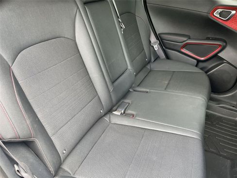 Used 2020 Kia Soul GT-Line Turbo FWD image 17