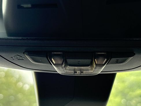 Used 2025 BMW M2 RWD image 37
