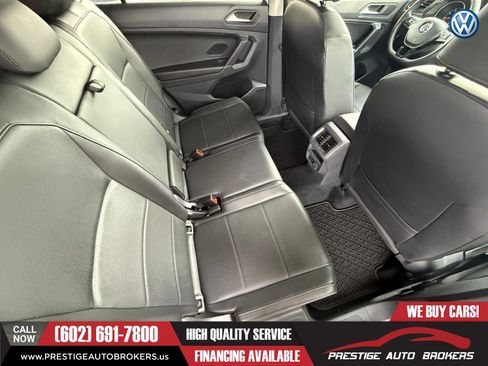 Used 2020 Volkswagen Tiguan SE image 34