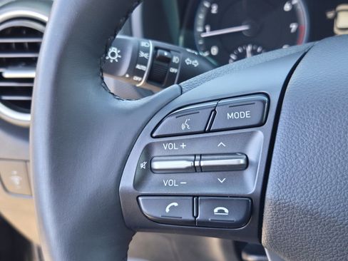 Used 2021 Hyundai Kona SEL Plus FWD image 25