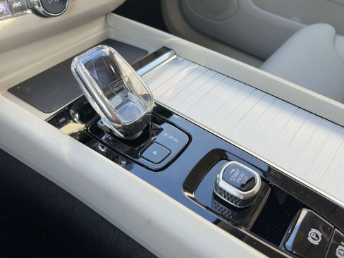 New 2026 Volvo XC60 B5 Ultra w/ Protection Package Premier image 16