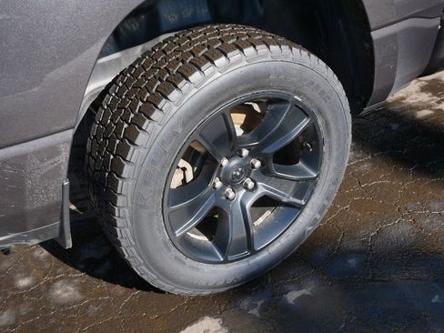 Used 2021 RAM 1500 Big Horn image 8