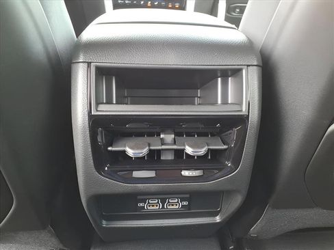 New 2025 Jeep Grand Cherokee Laredo X image 12