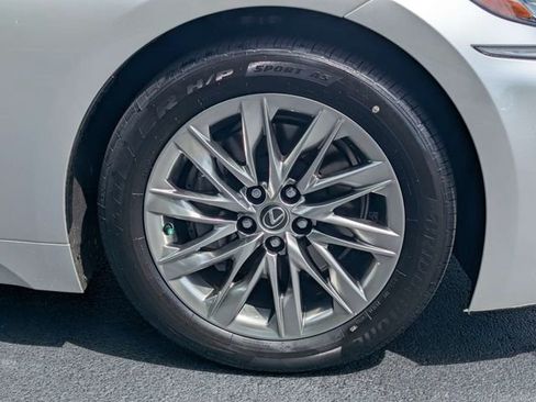 Used 2018 Lexus LS 500 w/ Interior Upgrade Package RWD image 13