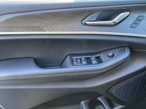 New 2025 Jeep Grand Cherokee Limited image 15