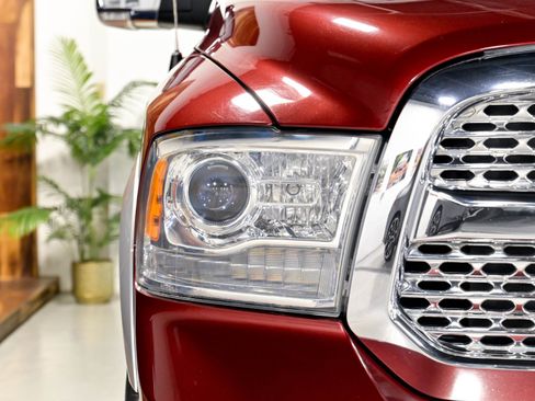 Used 2014 RAM 1500 Laramie w/ Convenience Group RWD image 46