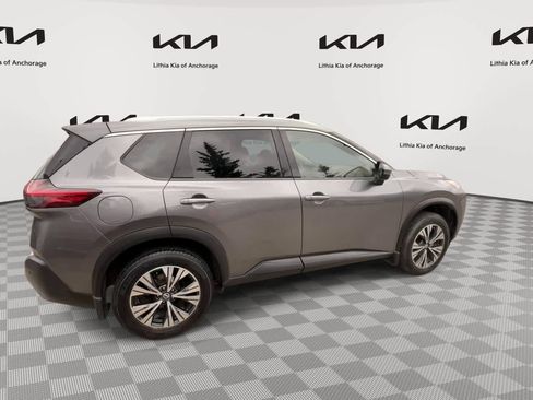 Used 2021 Nissan Rogue SV w/ Premium Package FWD image 8