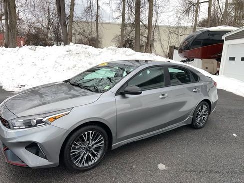 Used 2023 Kia Forte GT-Line w/ GT-Line Premium Package image 2