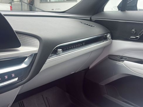 Used 2023 Cadillac Lyriq 2WD image 25