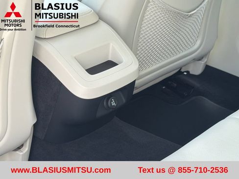 Used 2019 Volvo S60 T5 Momentum w/ Multimedia Package FWD image 49