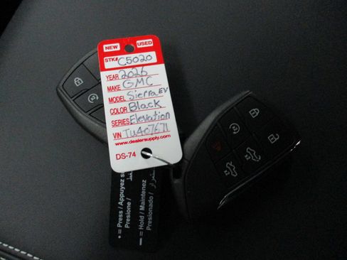 New 2026 GMC Sierra EV Elevation w/ Premium Package image 30