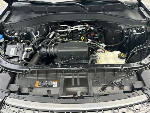 Used 2021 Ford Explorer XLT w/ Equipment Group 202A image 27
