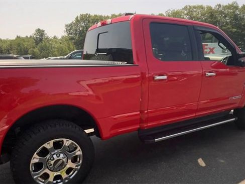 Used 2022 Ford F250 Lariat w/ Chrome Package image 9