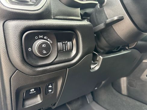 Used 2023 RAM 1500 Laramie RWD image 27