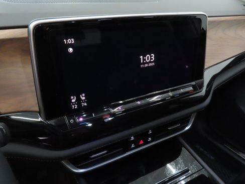 New 2026 Volkswagen Atlas SE image 15