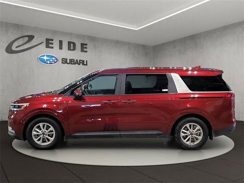 Used 2024 Kia Carnival LX image 6