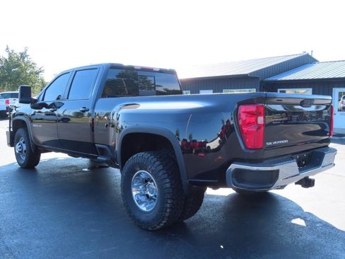 Used 2024 Chevrolet Silverado 3500 LT w/ Convenience Package AWD/4WD image 3