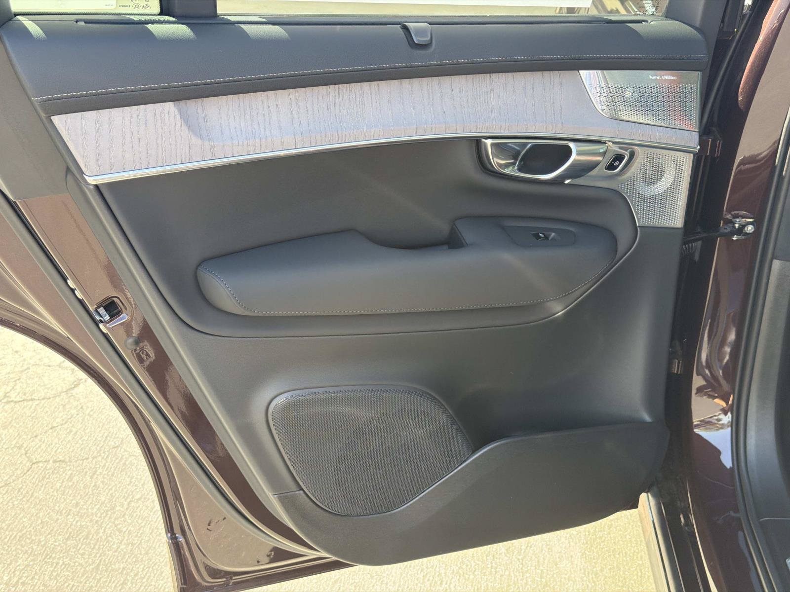 New 2027 Volvo XC90 B6 Ultra AWD/4WD image 16
