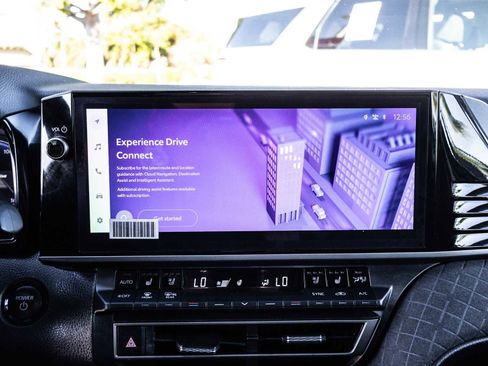 Used 2025 Toyota Camry XLE image 27