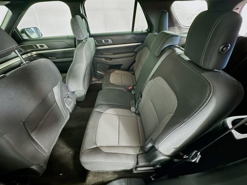 Used 2018 Ford Explorer XLT w/ Equipment Group 201A image 32