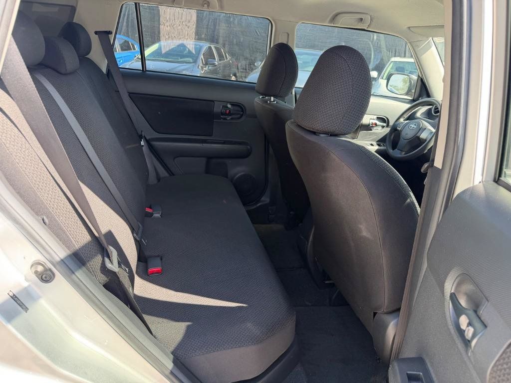Used 2009 Scion xB FWD image 13