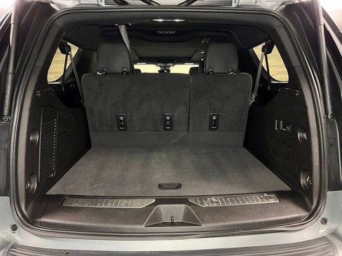 Used 2023 Chevrolet Suburban Premier image 25