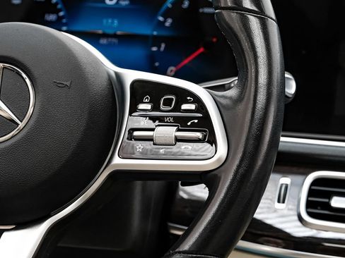 Used 2021 Mercedes-Benz GLE 450 4MATIC w/ AMG Line Exterior image 16