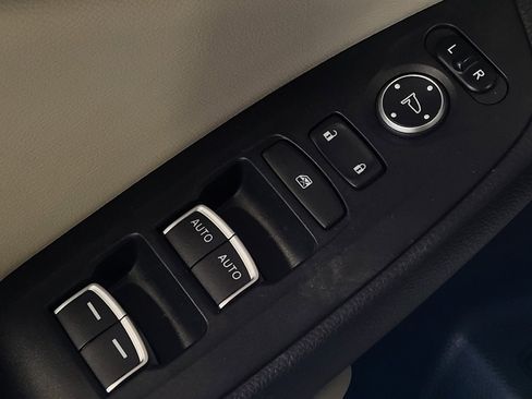 Used 2018 Honda Accord LX image 27