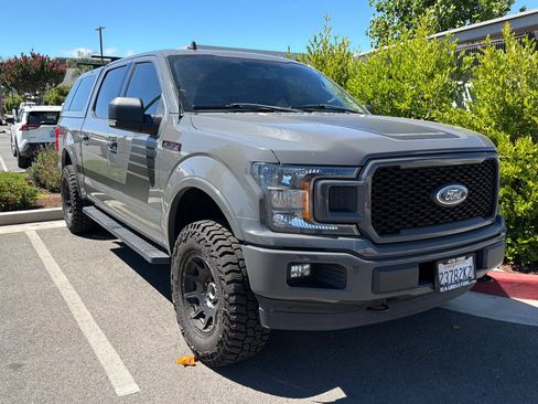 Used 2018 Ford F150 XLT w/ Equipment Group 302A Luxury AWD/4WD image 2