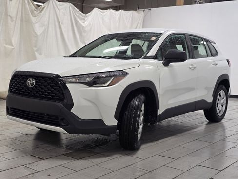 Certified 2024 Toyota Corolla Cross L image 9