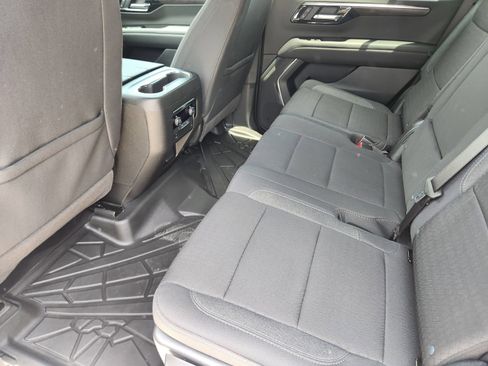 Used 2025 Chevrolet Tahoe LS RWD image 33