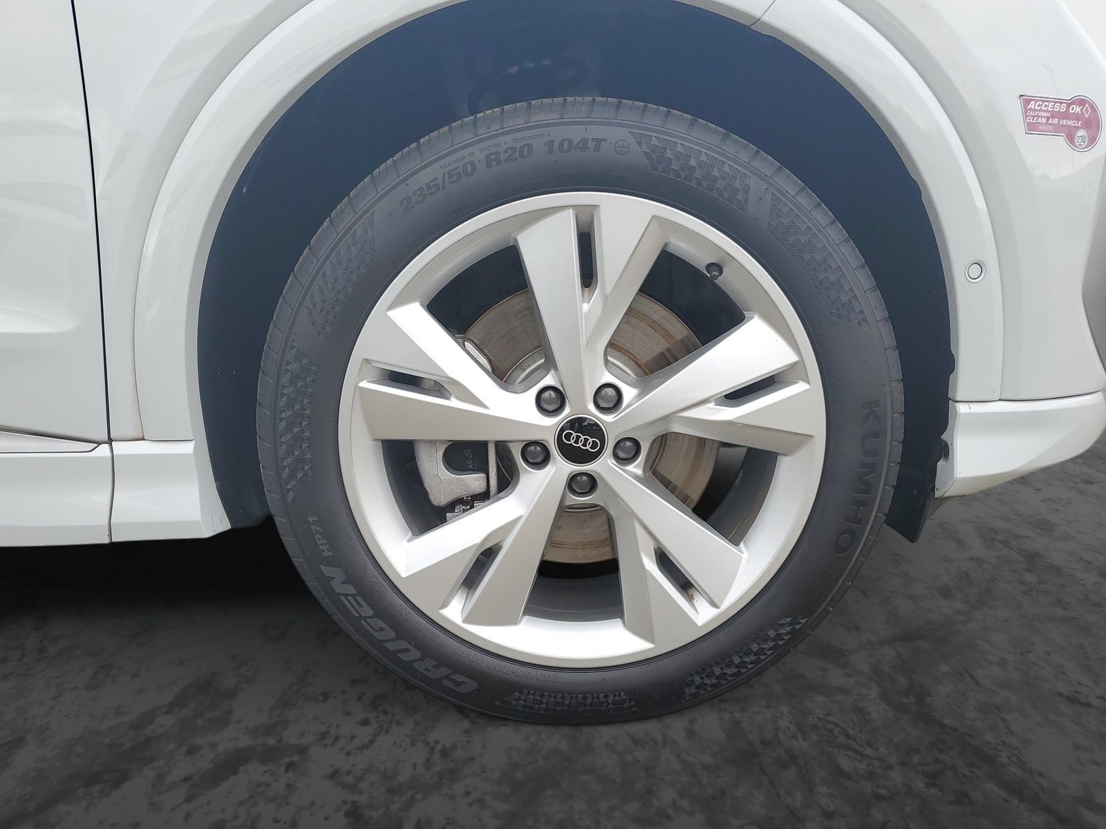 Used 2023 Audi Q4 e-tron Premium Plus AWD/4WD image 6