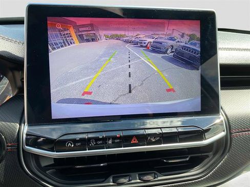 Used 2024 Jeep Compass Trailhawk image 14