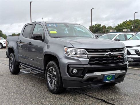Used 2022 Chevrolet Colorado Z71 AWD/4WD image 3