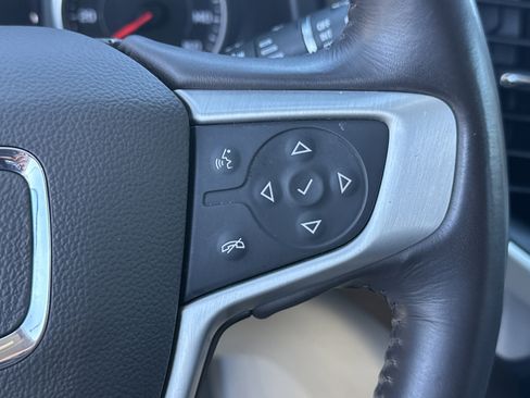 Used 2021 GMC Acadia SLT image 34