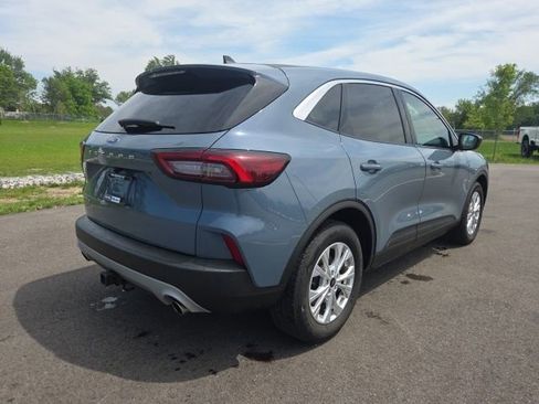 Used 2023 Ford Escape Active w/ Cold Weather Package FWD image 8