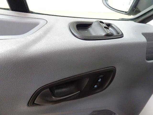 Used 2018 Ford Transit 250 148 Medium Roof RWD image 23