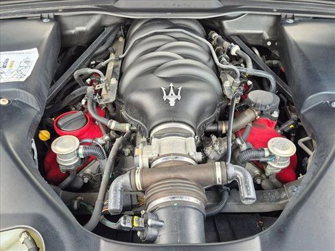 Used 2013 Maserati GranTurismo Sport RWD image 21