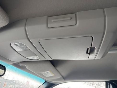 Used 2004 Ford F150 Lariat image 18