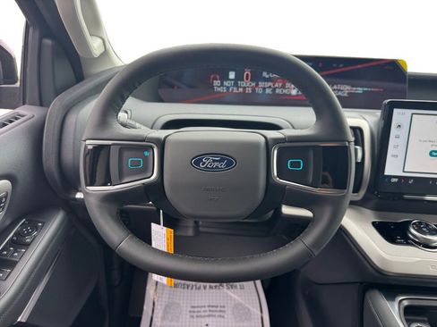 New 2026 Ford Expedition Active RWD image 14