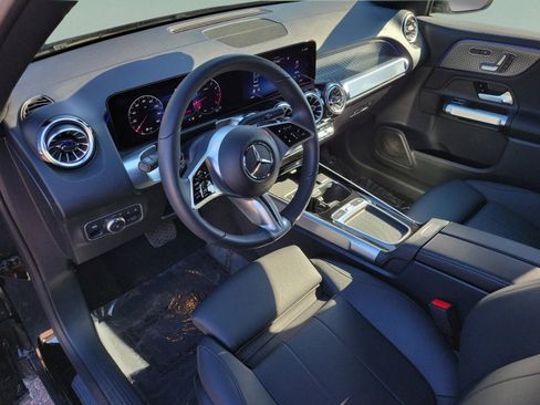 Certified 2025 Mercedes-Benz GLB 250 image 16