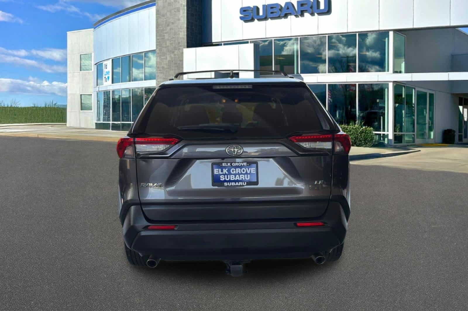 Used 2019 Toyota RAV4 LE FWD image 7