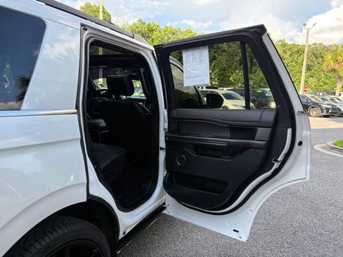 Used 2019 Ford Expedition Limited w/ Equipment Group 303A RWD image 27
