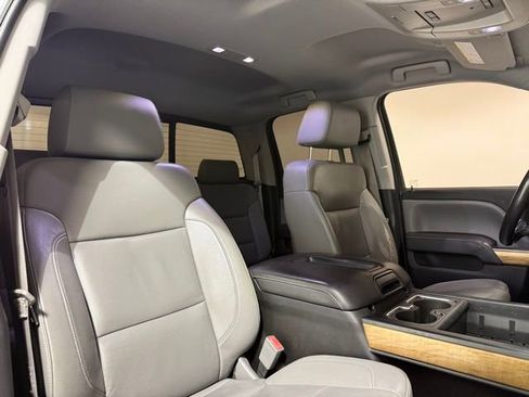 Used 2015 Chevrolet Silverado 2500 LTZ w/ LTZ Plus Package image 27