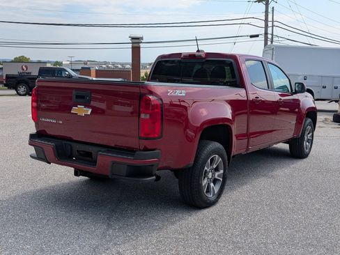 Used 2017 Chevrolet Colorado Z71 AWD/4WD image 3