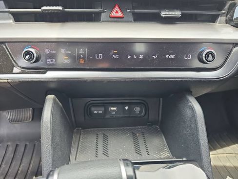 Used 2023 Kia Sportage EX FWD image 21