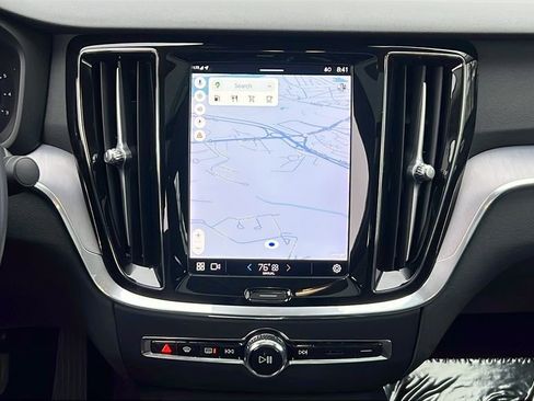 Used 2024 Volvo S60 B5 Core image 21